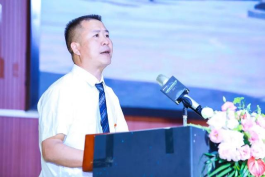 杨志军（云南省保山市昌宁县政协副主席）