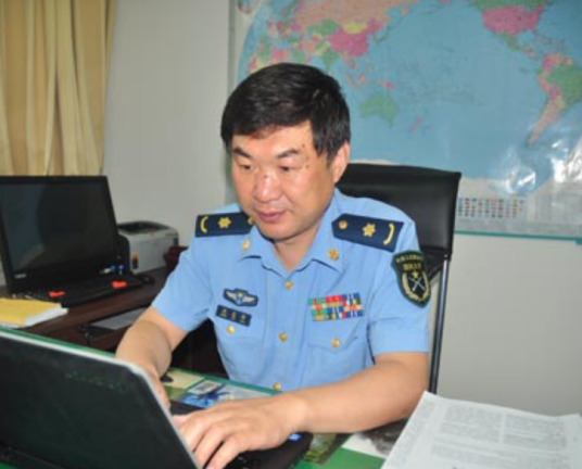 沈志华（第十四届全国政协委员，军事科学院军队政治工作研究院院长）