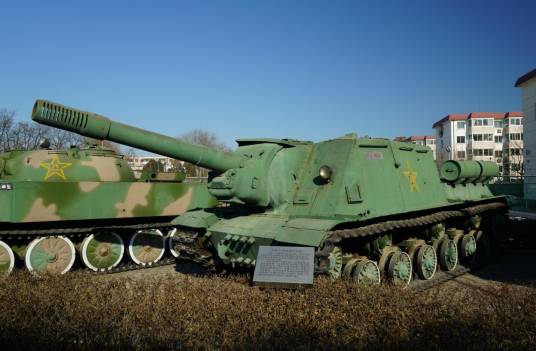 ISU-122/152重型突击炮