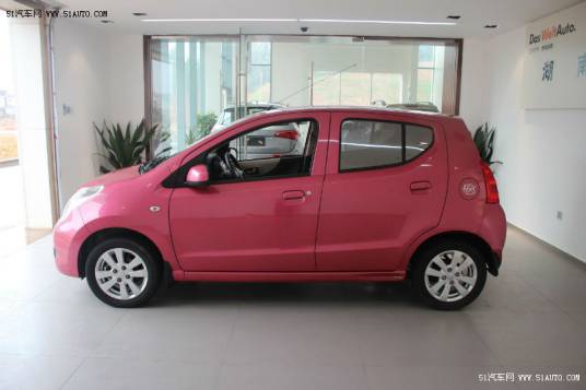 2012款新奥拓 1.0L 自动豪华型