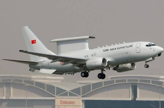 E-737预警机