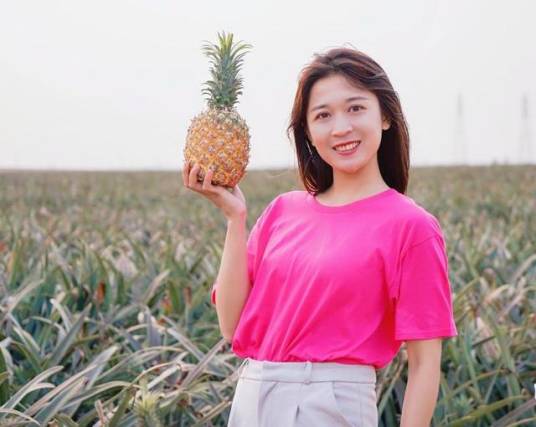 王小颖（徐闻县广播电视台新闻主播）