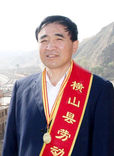 王成宝（黑龙江省克山农场高级中学副校长）