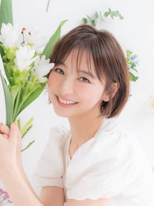 筱田麻里子（日本演员）