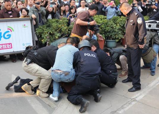 2014年云南4名男子劫持人质事件
