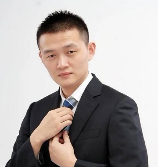吴伟（杭州华山医疗美容医院美容医师）