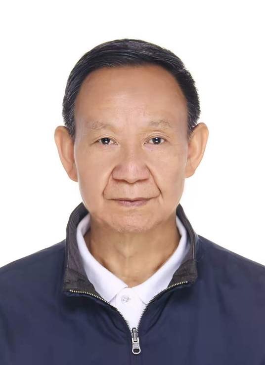 李友贵（昆明昆一中老协高考补习培训学校校长）