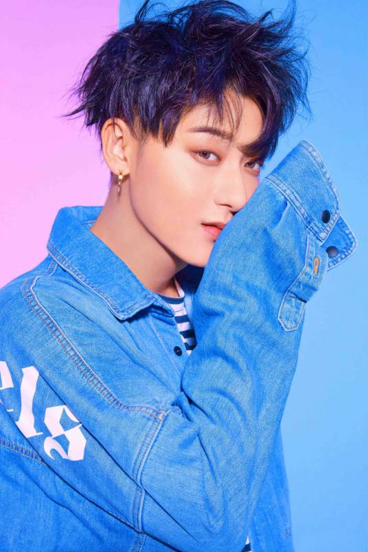 黄子韬（中国内地男歌手、演员、主持人）