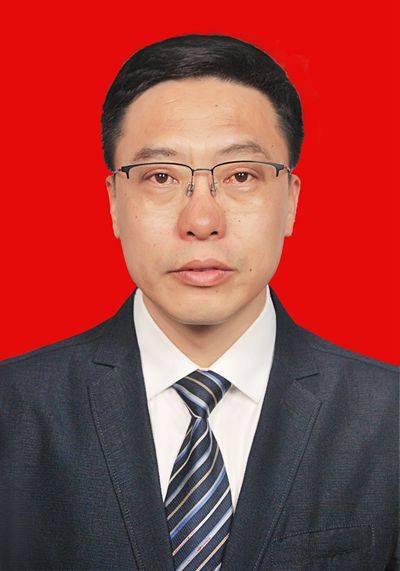 徐伟（河北省承德市隆化县人民政府党组成员、副县长）