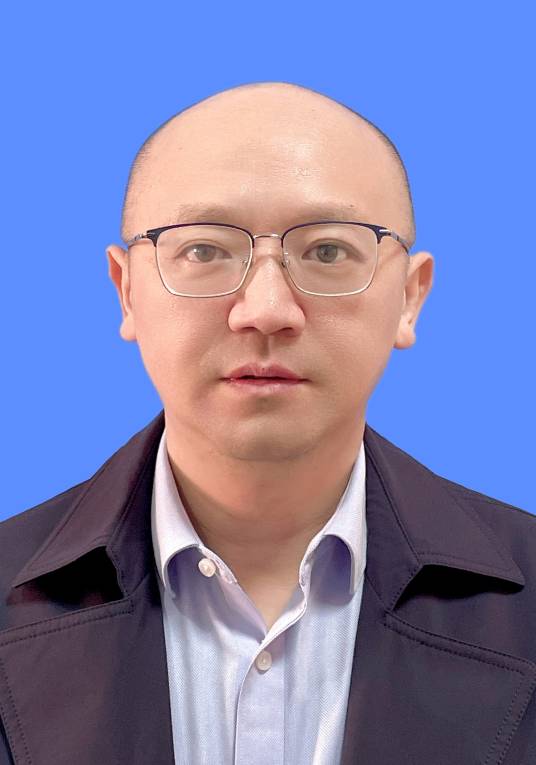 雷军（江西省景德镇市统计局党组书记、局长）