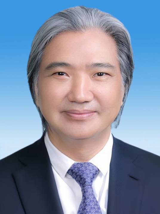 吴为山（第十四届全国政协副秘书长（兼）、民盟中央专职副主席、中国美术馆馆长）
