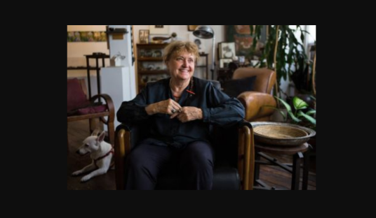 Michelle Stuart（艺术家）