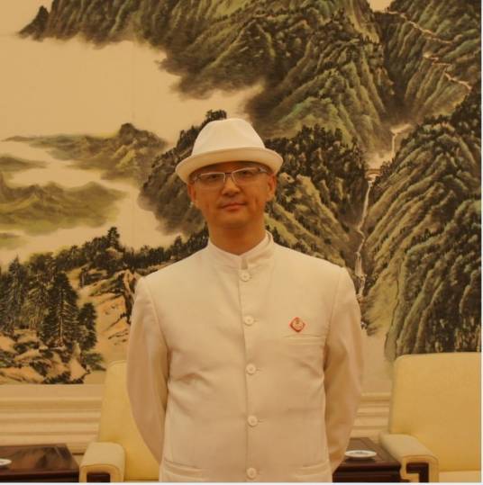 马晓峰（北京瑞祺当代艺术品投资顾问公司经理）