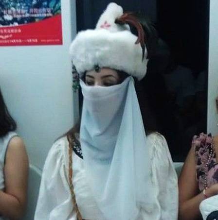 地铁楼兰女