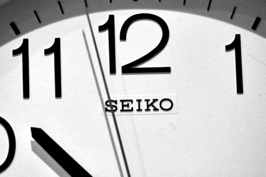 the eleventh hour（英文词组）