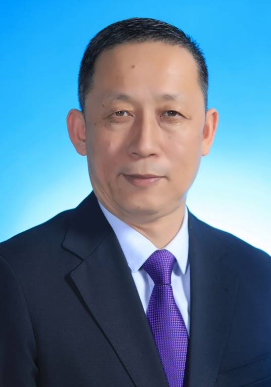 于国强（鄂前旗政协副主席）