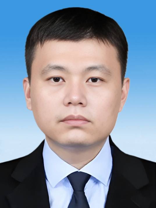 石悦（上海市人民政府研究室副主任、当代作家）