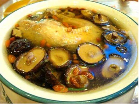 香茹炖鸡汤