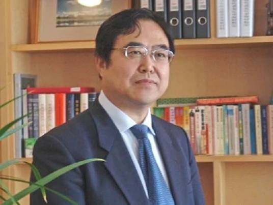 郝伟哲