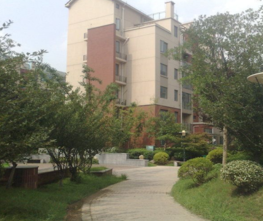 东郊小镇第四街区