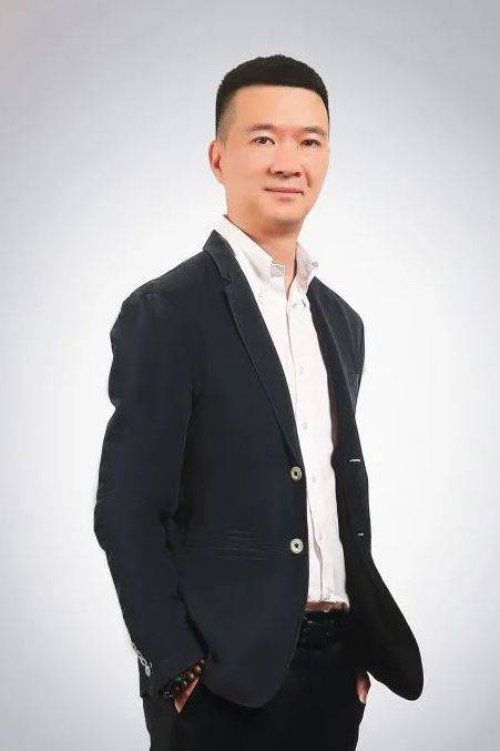 陈晓宇（浙江力诺董事长，董事）