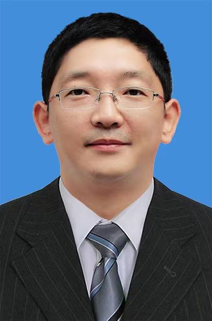 李晓刚（四川省阿坝工业园区管委会副主任，绵阿产业园党工委副书记、管委会主任（兼））