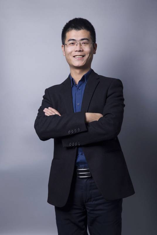 李慰（湖南省委党校研究生导师、共青团湖南省委社会联络部副部长）