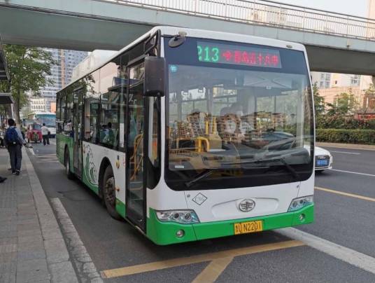 青岛公交213路