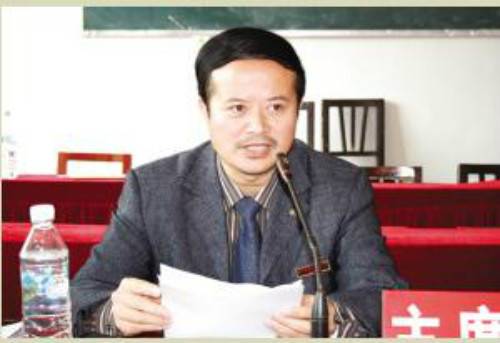 潘红（贵州省黎平一中校长）