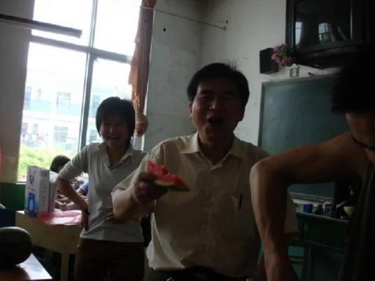 刘文艺（山东省菏泽一中物理教研室原组长）