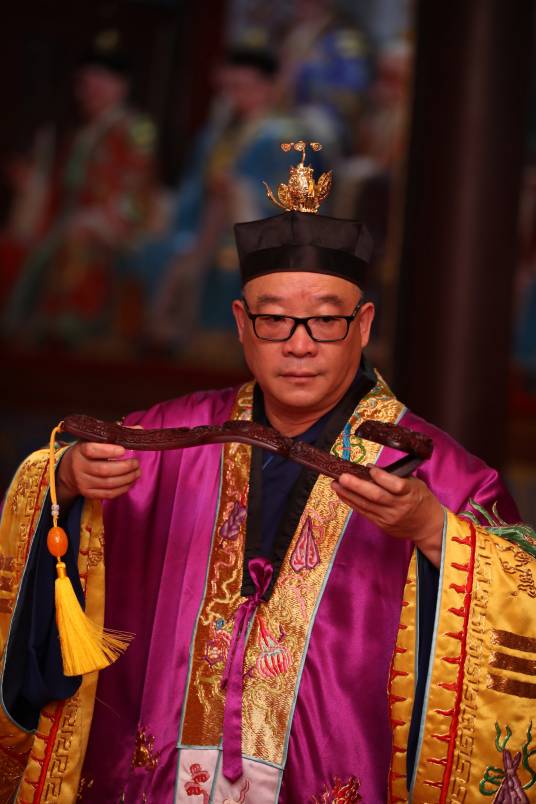 张金涛（第十四届全国政协委员，中国道教协会副会长，龙虎山天师府第六十五代主持）