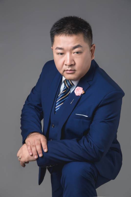 曾瀚（电视电台主持人）