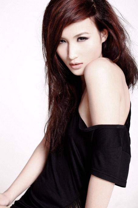 龙莎（中国女模特）