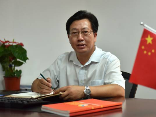 王全忠（闵行三中现任校长）