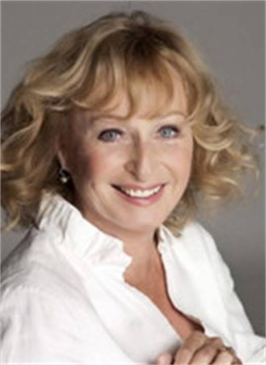 Ildikó Bnsági