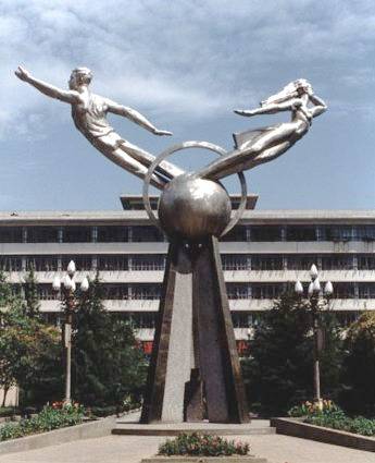 青春塑像