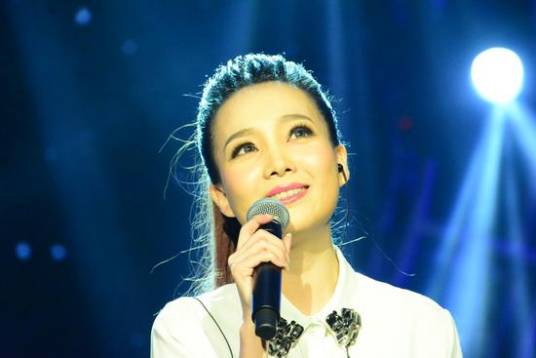 王莹（黑龙江广播电视台文体频道主持人）