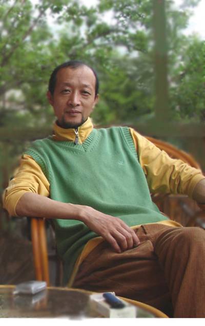 袁谦本（中国美术家协会青岛展览中心常务主任）