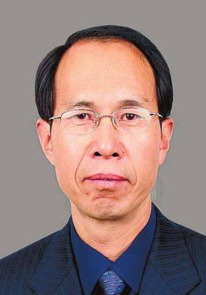 李文冰（云南省人大法制委员会原副主任委员）