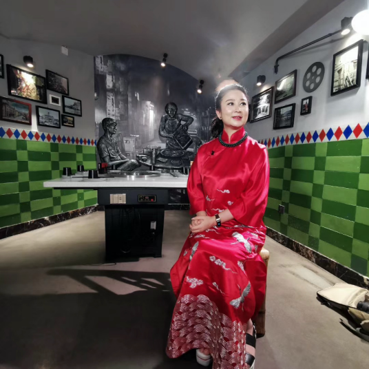 刘梅（重庆刘一手餐饮管理有限公司董事长）