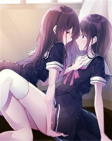 被美少女包围住的日常校园生活