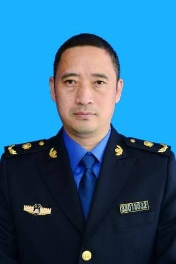 滕刚（浙江省杭州市临安区综合行政执法局党委副书记）