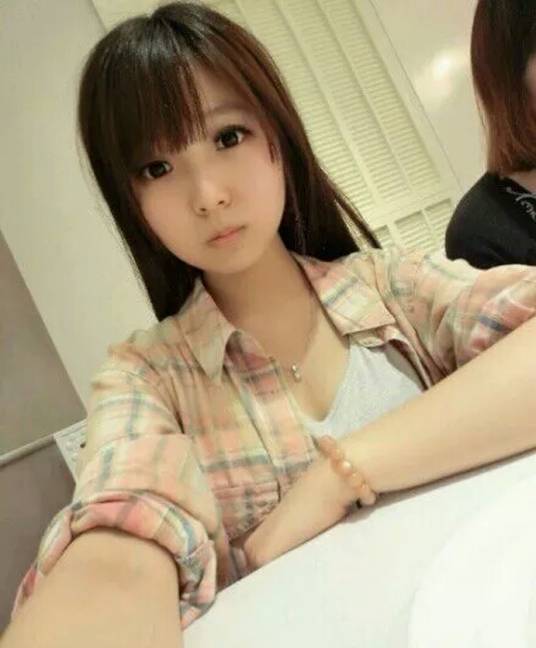 Mc美女魏思酒吧现场