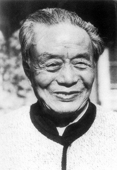 他起来了