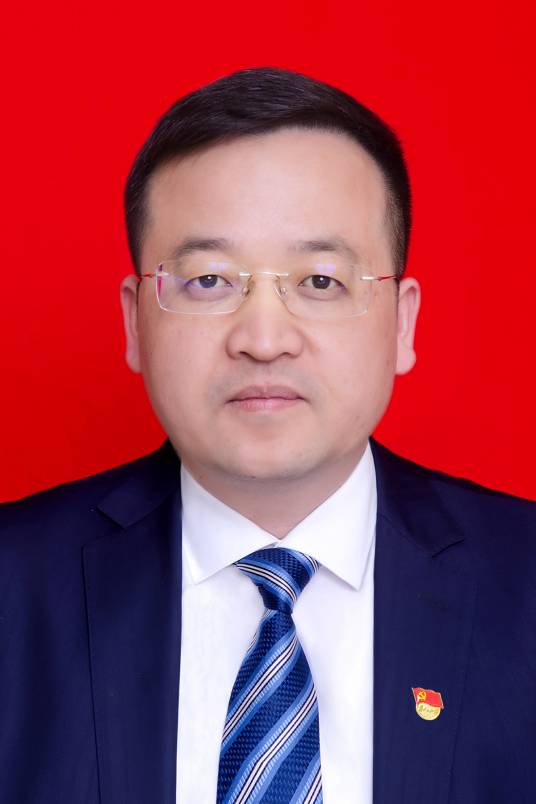 郭勇（湖南省湘乡市委副书记、市长）