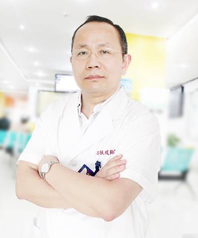 金铮（重庆华肤皮肤病医院）