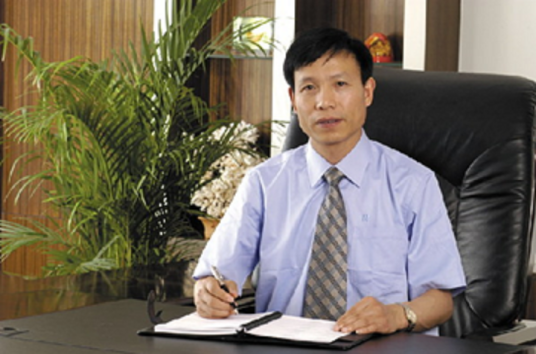 冯荣华（荣晟环保董事长，董事）