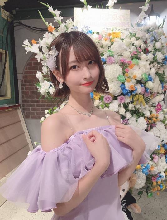 本间麻衣