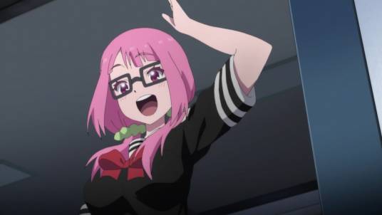 潮井梨奈