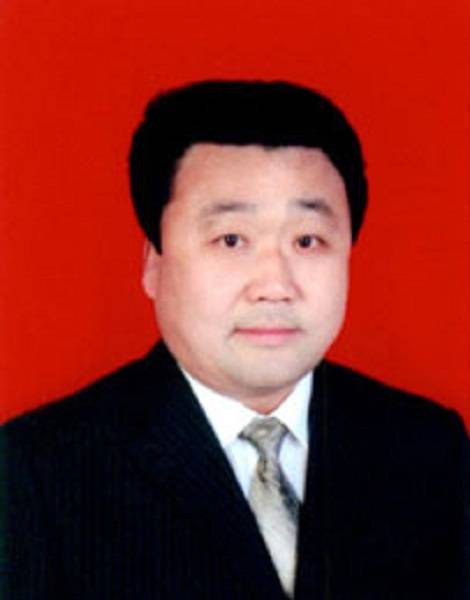 张磊（枣庄市体育局原局长）